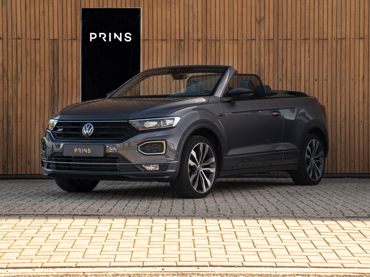 Volkswagen T-Roc Cabrio - 1.5 TSI R-Line | Beats - AutoWereld.nl