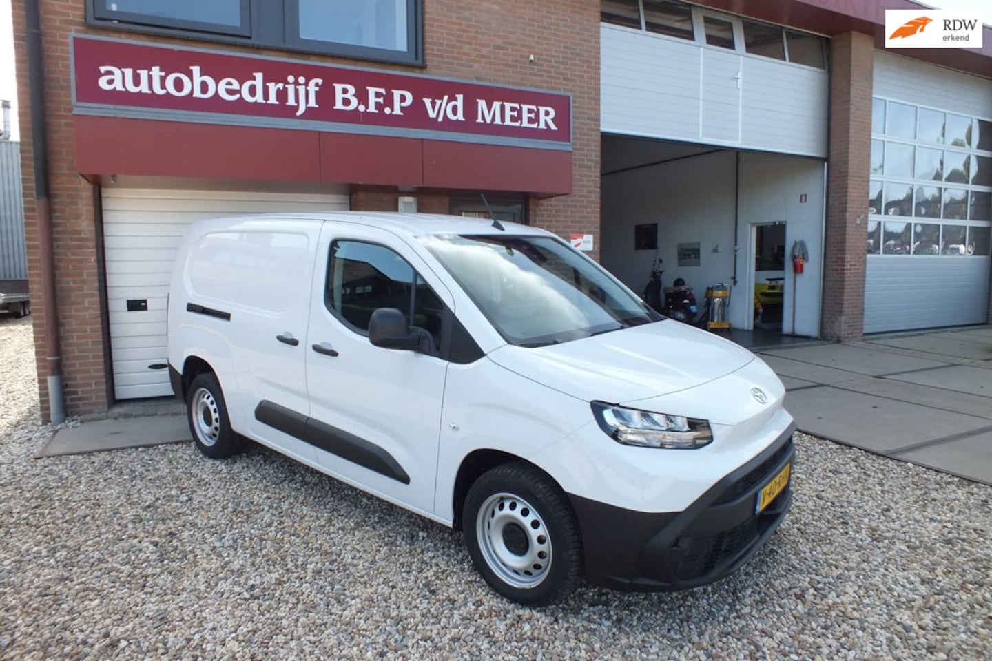 Toyota ProAce City - 1.5 D-4D Live Long 3-zits Carplay - AutoWereld.nl