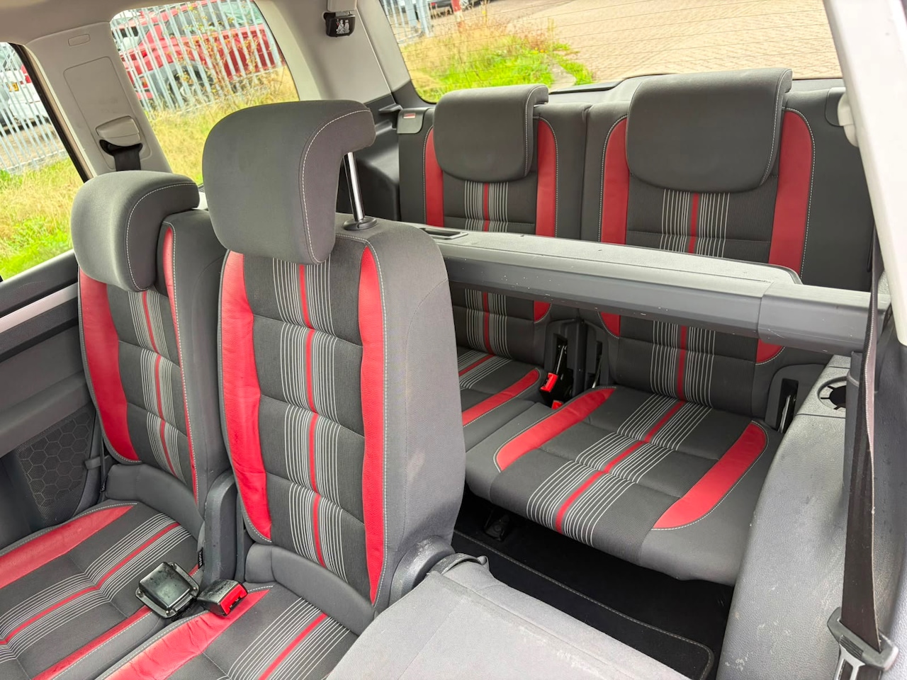 Volkswagen Touran - 1.4 TSI Highline 7p. 1.4 TSI Highline 7p. AUTOMAAT - AutoWereld.nl