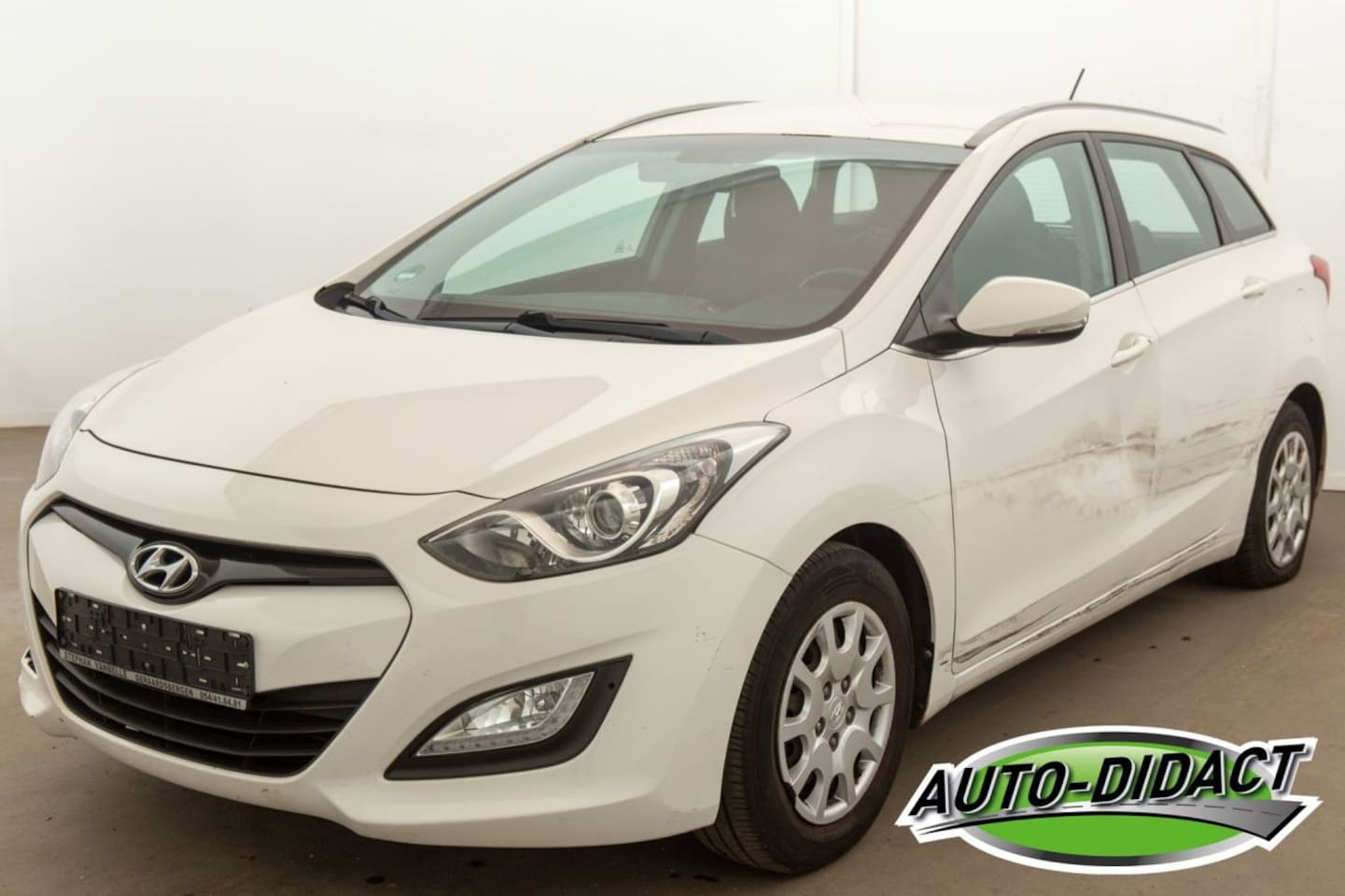 Hyundai i30 - I-30 1.4 Airco Leder - AutoWereld.nl