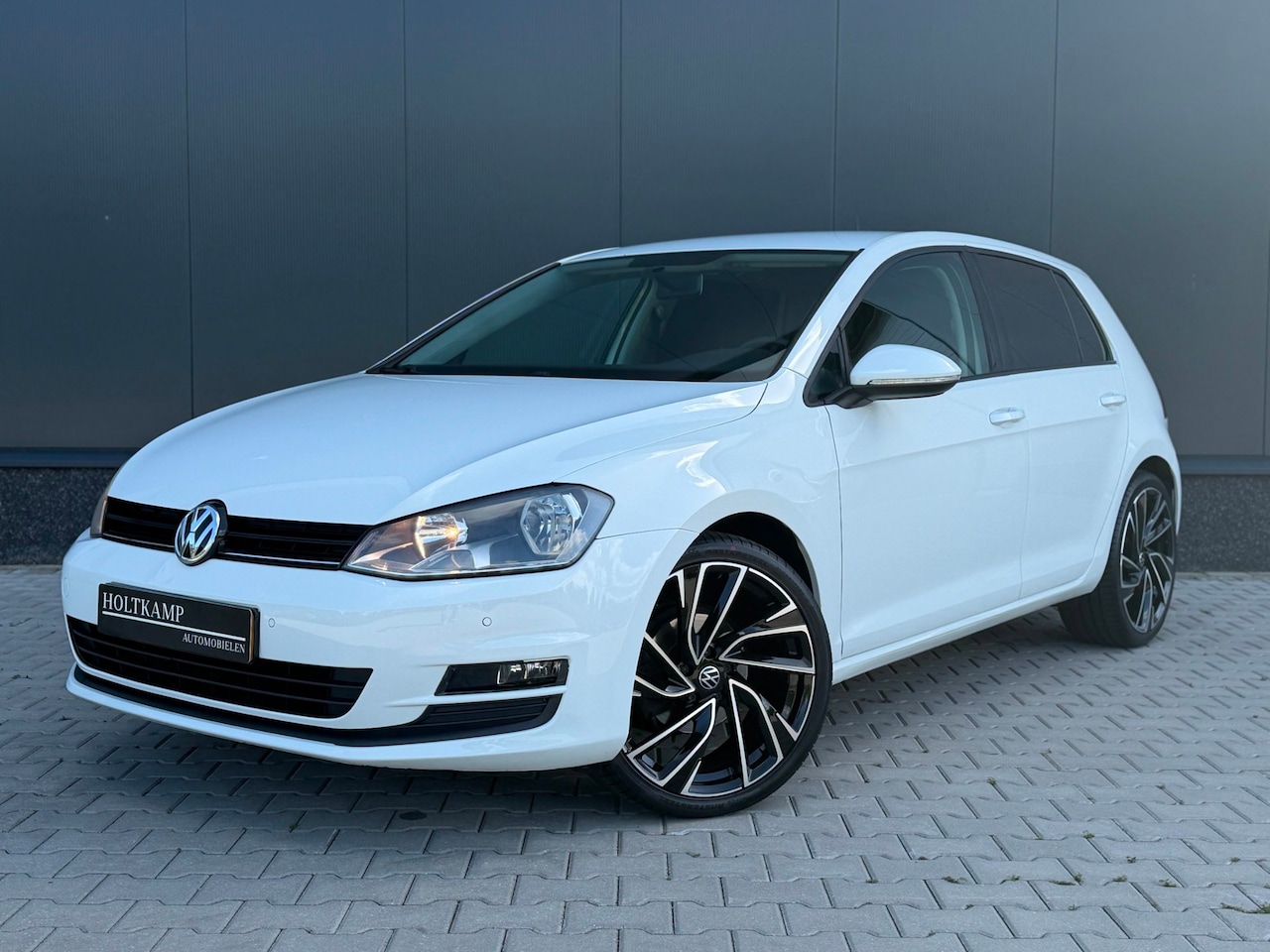 Volkswagen Golf - 1.2 TSI | CRUISE | AIRCO | BLUETOOTH | TREKHAAK - AutoWereld.nl