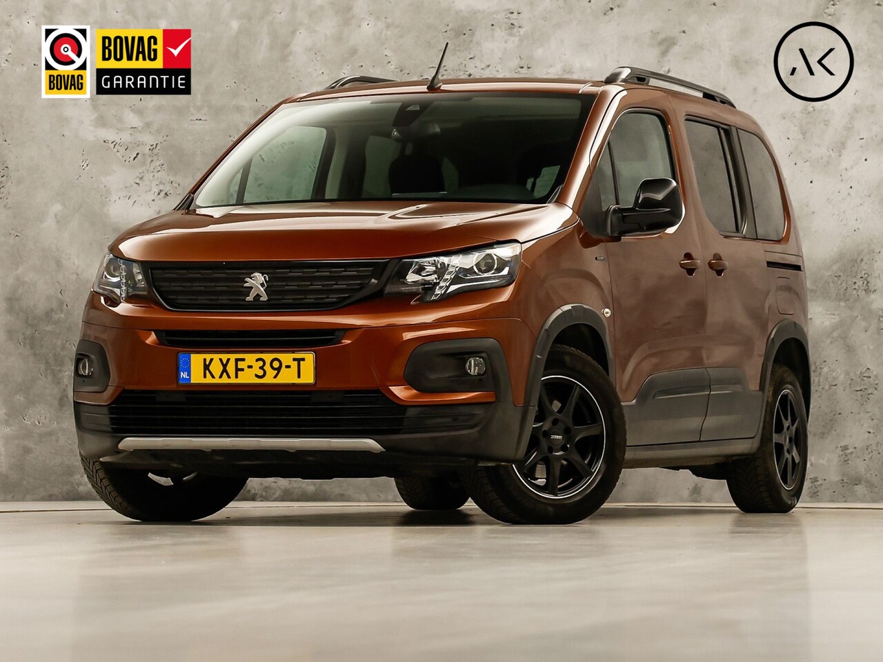 Peugeot Rifter - 1.2 Puretech GT-Line (APPLE CARPLAY, NAVIGATIE, 360 CAMERA, SCHUIFDEUREN, GETINT GLAS, STO - AutoWereld.nl