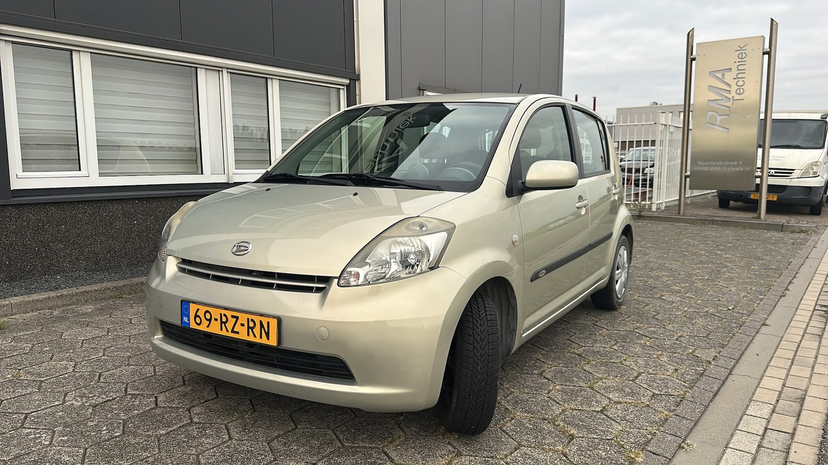 Daihatsu Sirion 2 - 2. 1.3-16V Comfort 43.994KM NAP! Automaat - AutoWereld.nl