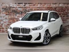 BMW X1 - xDrive25e Executive M Sport Pakket Automaat / Widescreen Display / Shadow Line / Achteruit