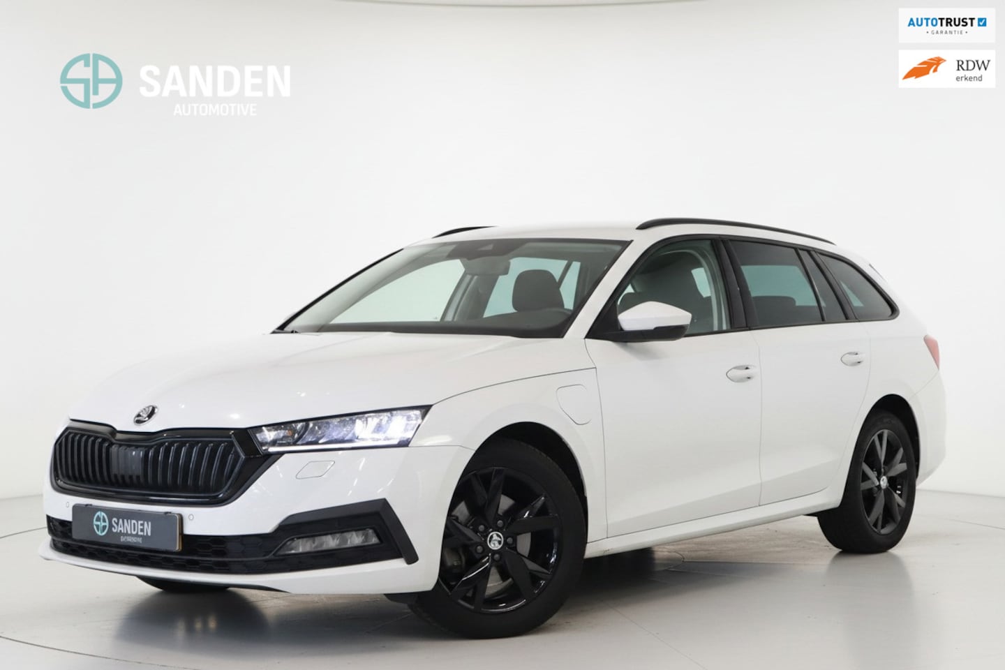 Skoda Octavia Combi - Skoda Octavia Combi 1.4 TSI iV PHEV Ambition|2023|Automaat|LED|DAB|Stoel+stuurverwarming|L - AutoWereld.nl