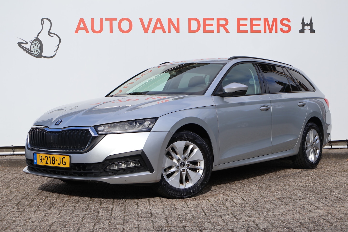 Skoda Octavia Combi - 111PK TSI Ambition / NL-Auto / Clima / Navi / Led kopl. / Carpl.,android - AutoWereld.nl