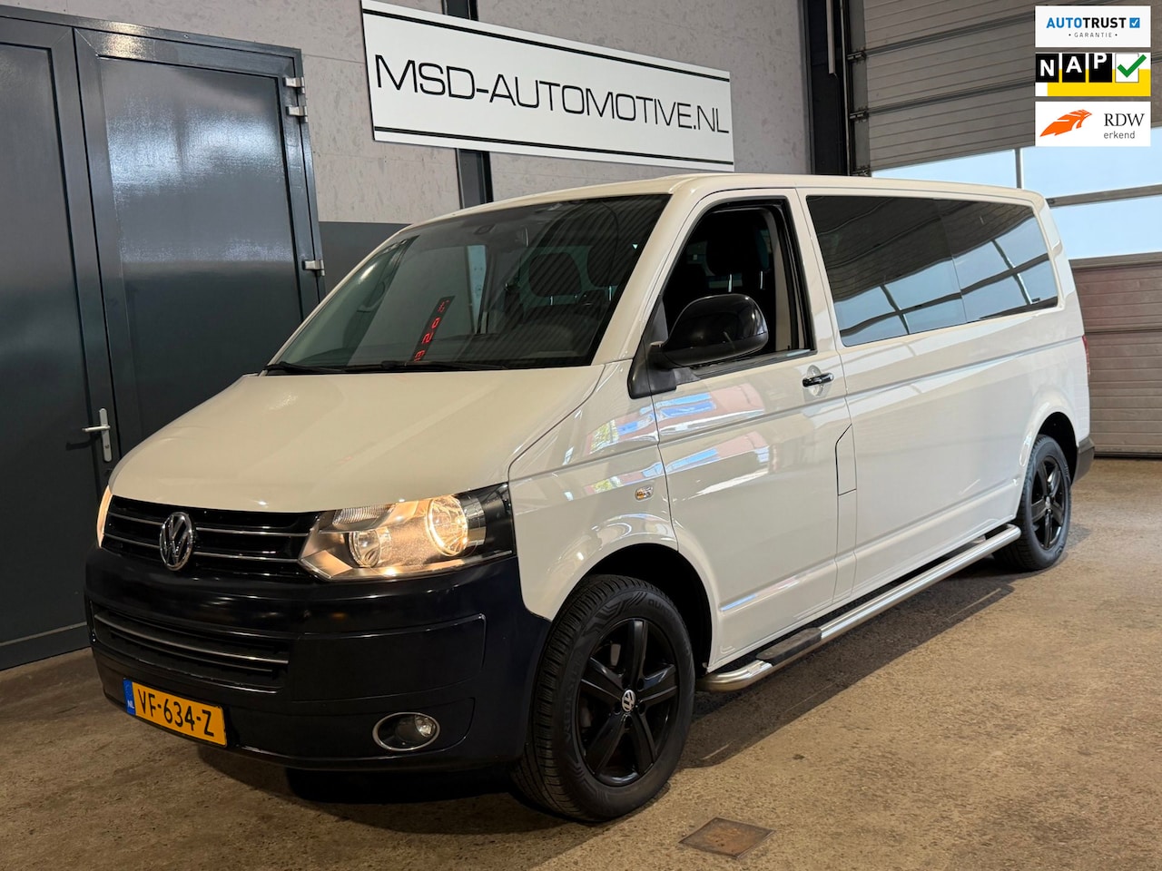 Volkswagen Transporter - 2.0 TDI L2H1 DC Comfortline 5 persoons 1e Eigenaar NAP - AutoWereld.nl