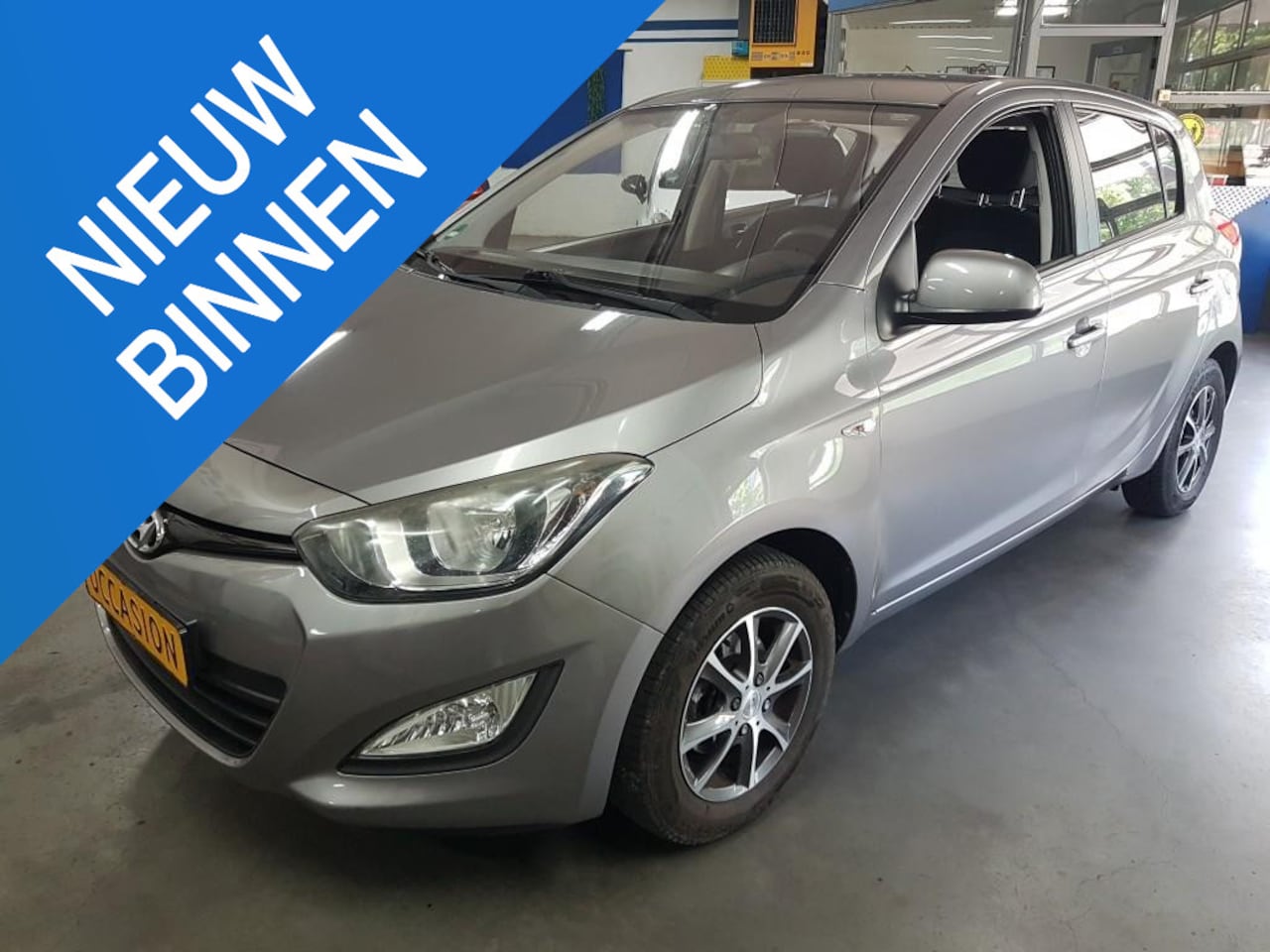 Hyundai i20 - 1200i 16V 5 DEURS AIRCO LM Velgen MODEL 2013 - AutoWereld.nl
