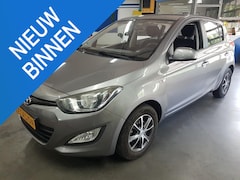 Hyundai i20 - 1200i 16V 5 DEURS AIRCO LM Velgen MODEL 2013