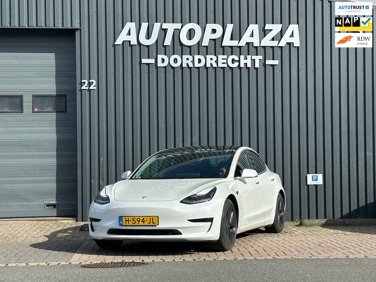 Tesla Model 3 - Standard RWD Plus 60 kWh - AutoWereld.nl