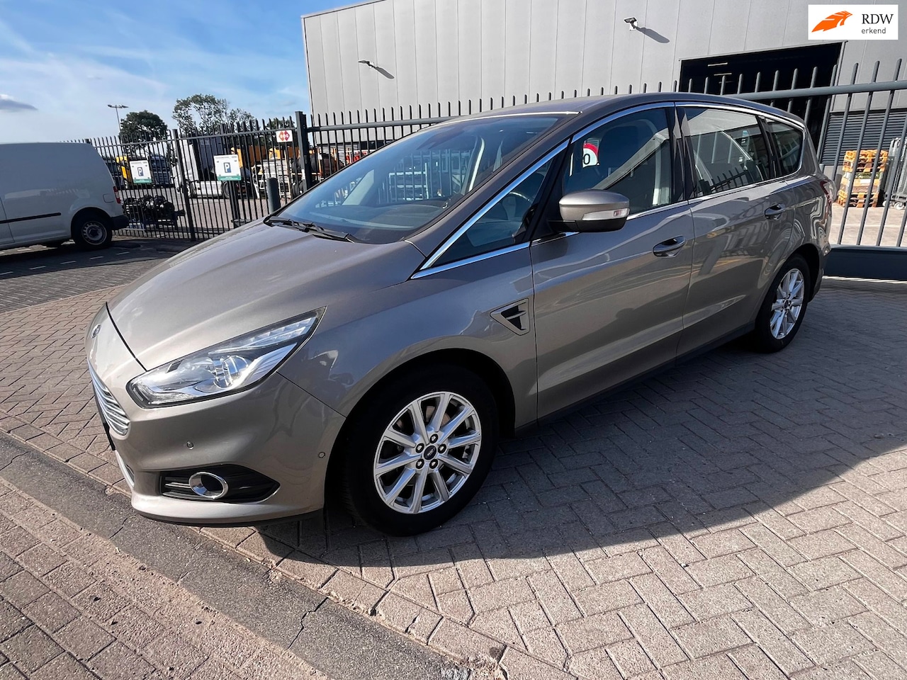 Ford S-Max - 1.5 Titanium 7p. Export - AutoWereld.nl