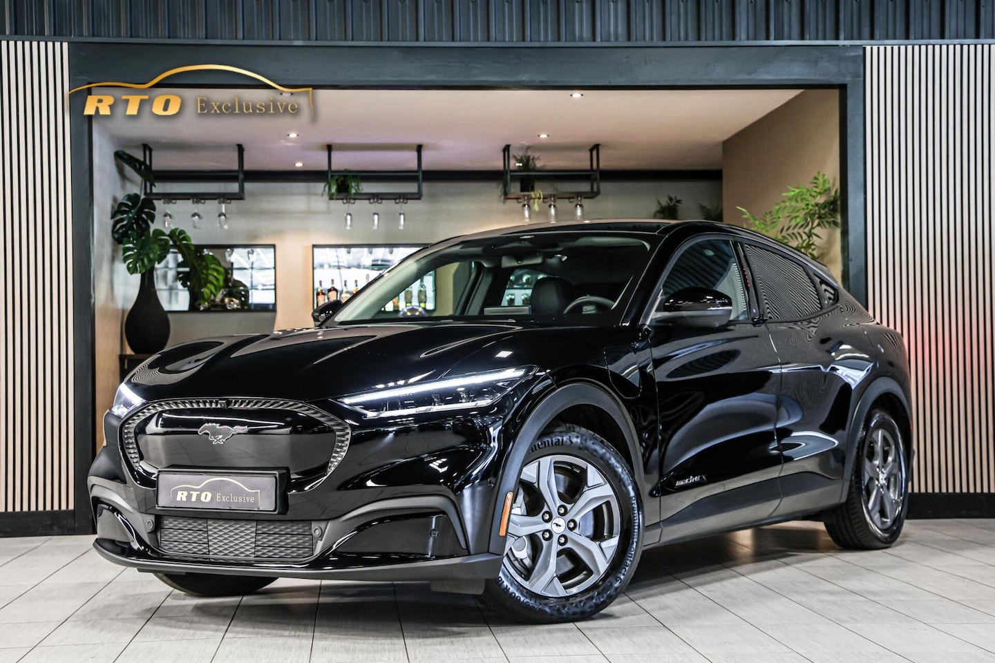 Ford Mustang Mach-E - Extended RWD 98 kWh|Leder|Pano|360|B&O - AutoWereld.nl