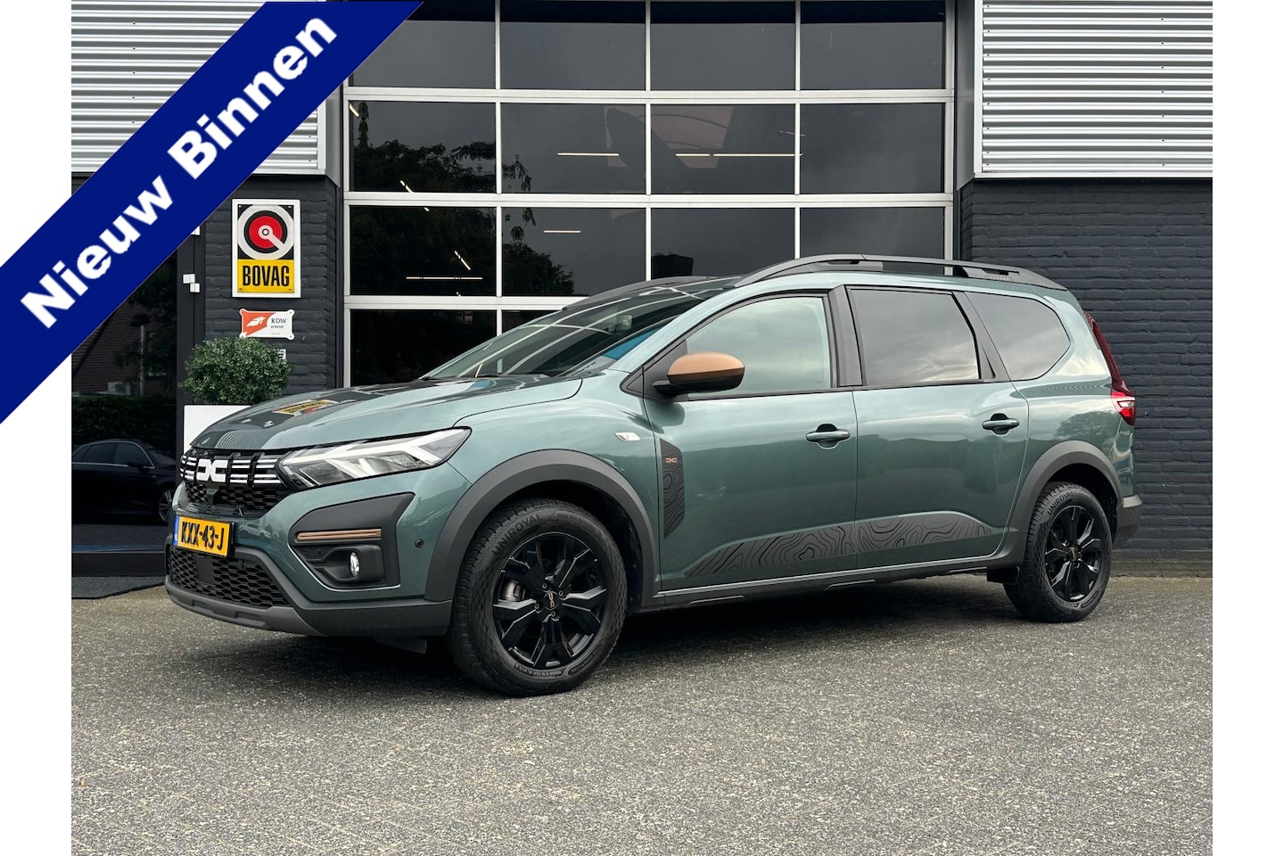 Dacia Jogger - 1.0 Bi-Fuel Extreme, Airco, CarPlay, Camera, Cruise, Navi, Detectie, Stoelvwrm, PDC - AutoWereld.nl
