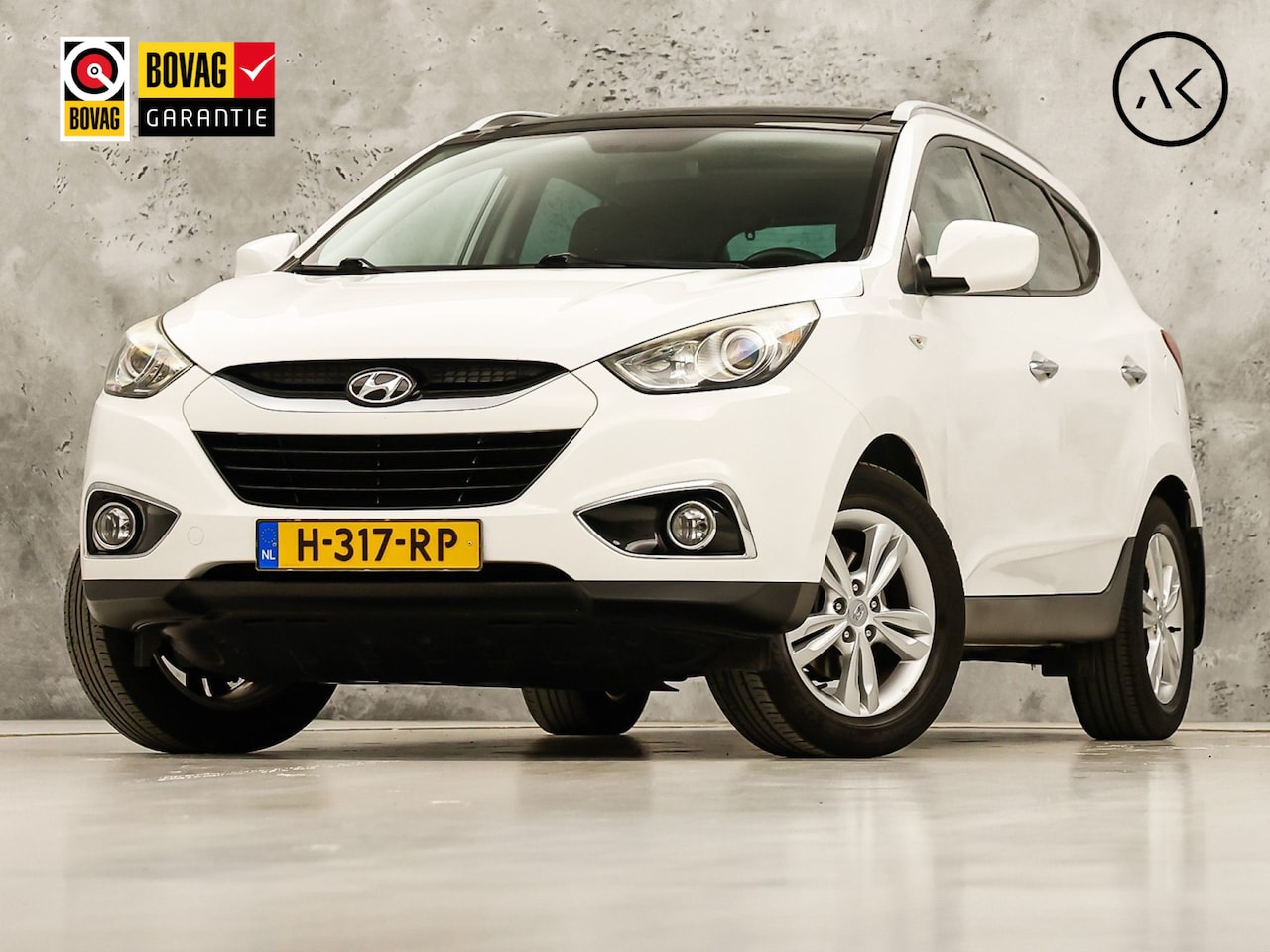 Hyundai ix35 - 2.0i 4WD Sport Automaat 163Pk (NAVIGATIE, PANORAMADAK, LEDER, CAMERA, TREKHAAK, STOELVERWA - AutoWereld.nl