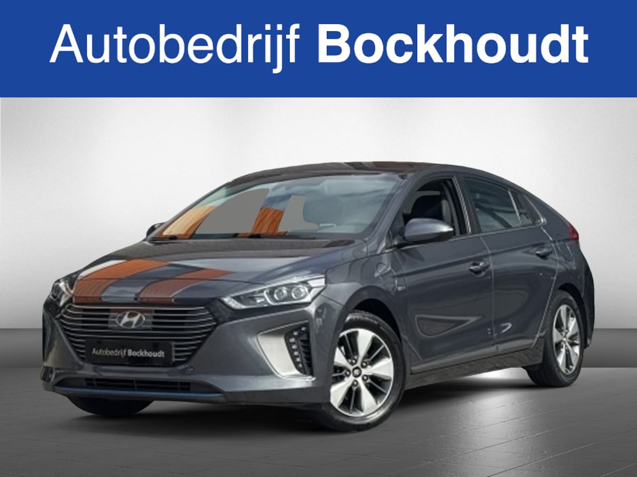 Hyundai IONIQ - 1.6 GDi PHEV Premium | Navi | Camera | Leer - AutoWereld.nl