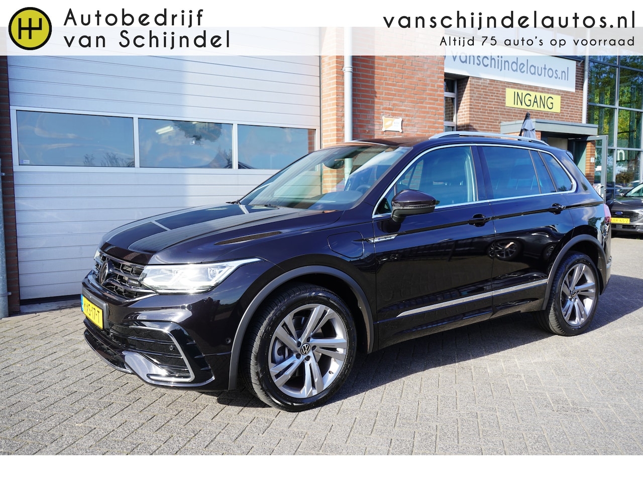 Volkswagen Tiguan - 1.4 TSI EHYBRID R-LINE BUSINESS+ VOL LUXE 1800KG TREKGEWICHT SOH 97% PANORAMADAK 360CAMERA - AutoWereld.nl