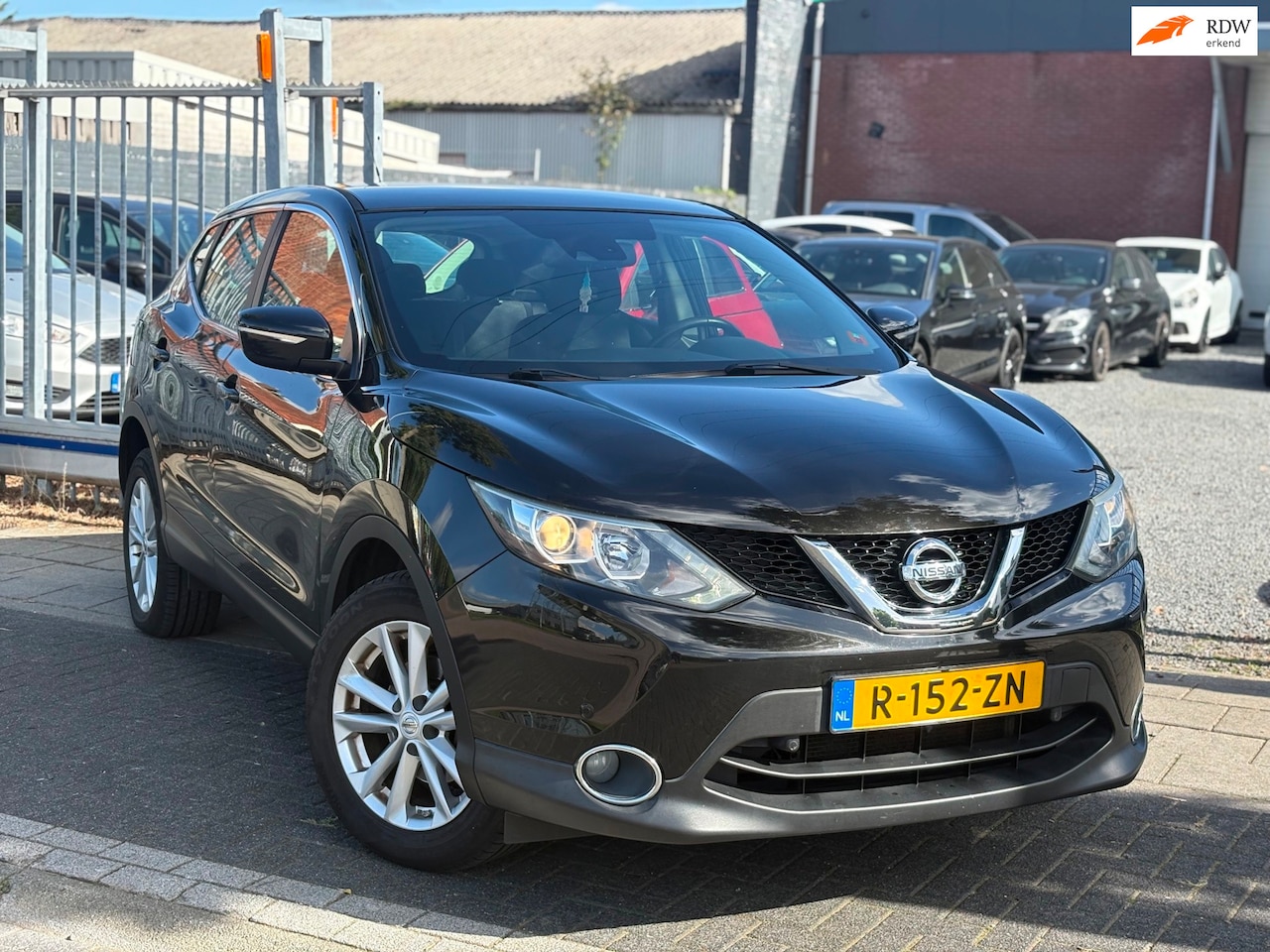 Nissan Qashqai - 1.2 Connect Edition | Navigatie | A.Camera | Stoelverwarming | - AutoWereld.nl