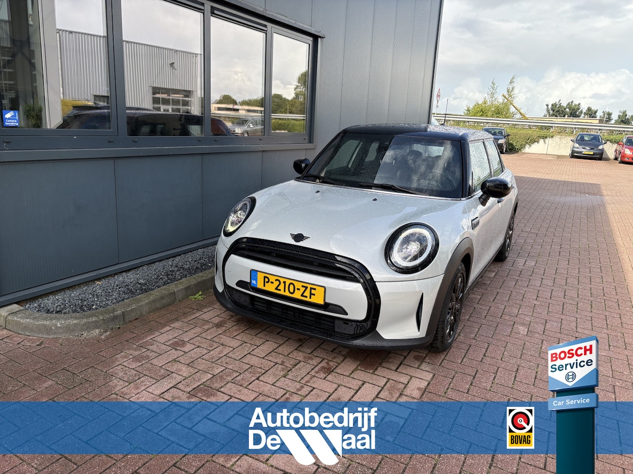 MINI 5-Deurs - 1.5 Cooper 136pk Bns.Edition 5-drs. NAVI/CARPLAY/CLIMA/CRUISE/PDC/LED - AutoWereld.nl