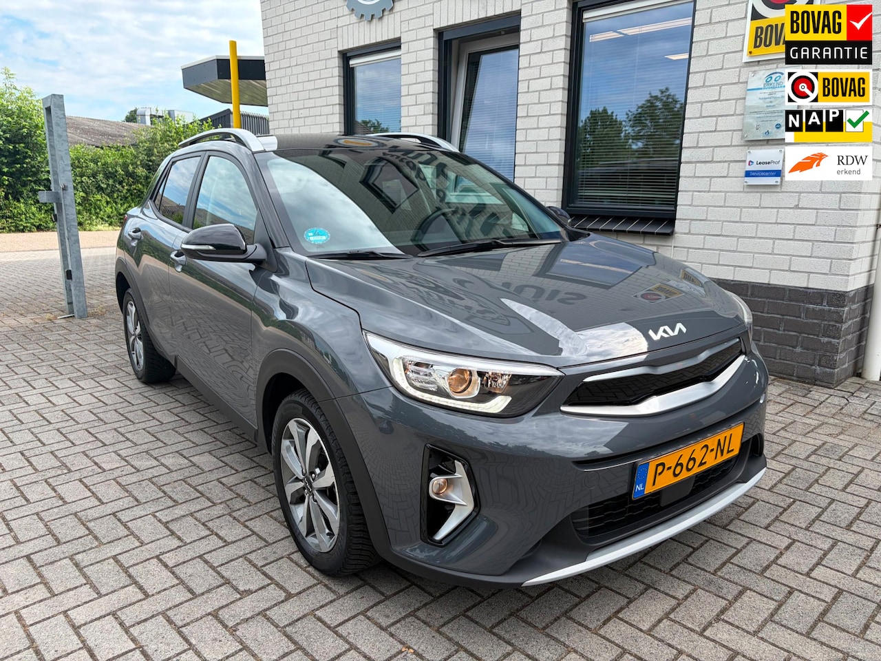 Kia Stonic - 1.0 T-GDi MHEV DynamicPlusLine / Camera / Keyless / Carplay / PDC V+A / Trekhaak / Telefoo - AutoWereld.nl