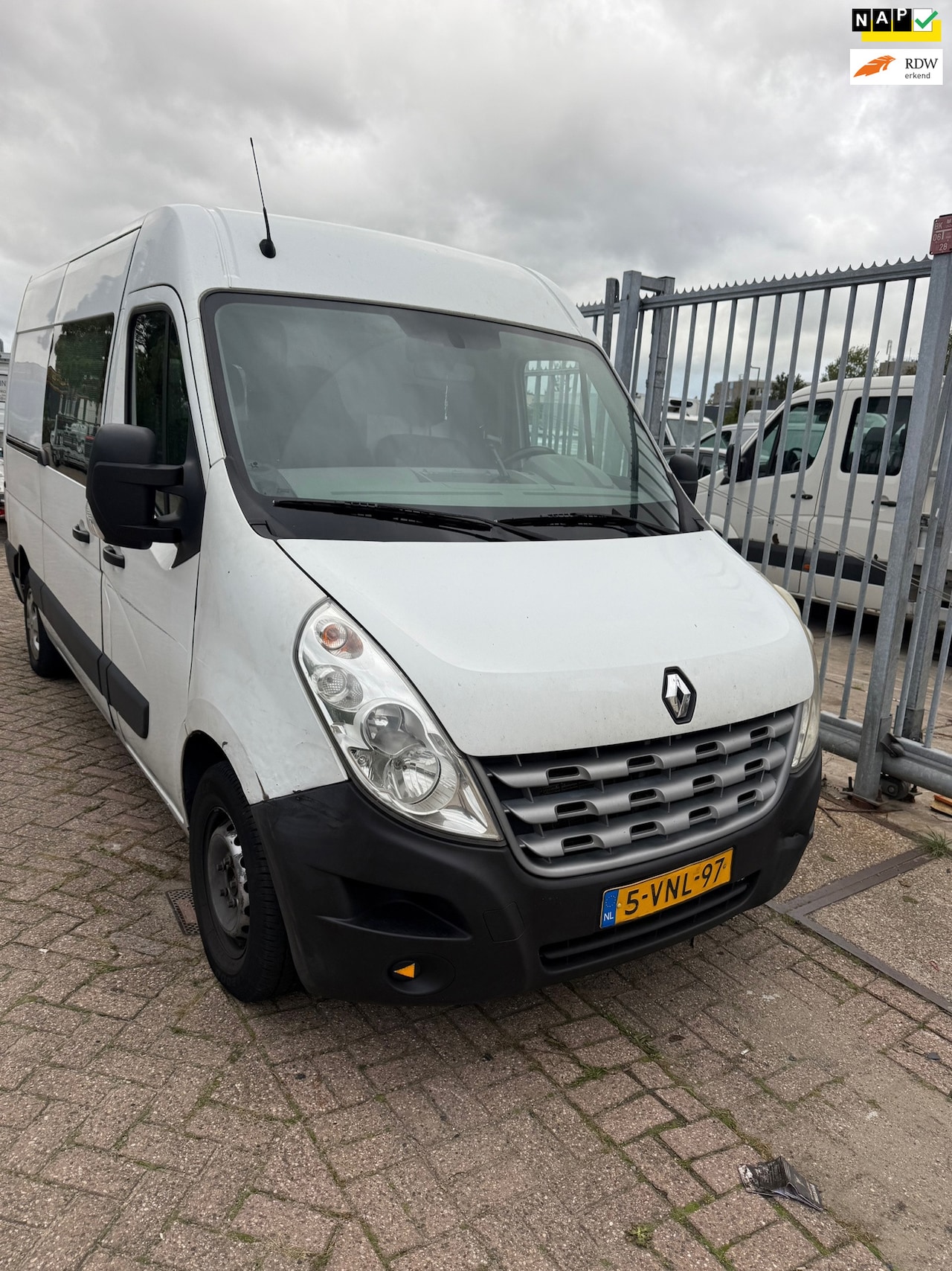 Renault Master - T35 2.3 dCi L2 EL DC T35 2.3 dCi L2 EL DC - AutoWereld.nl