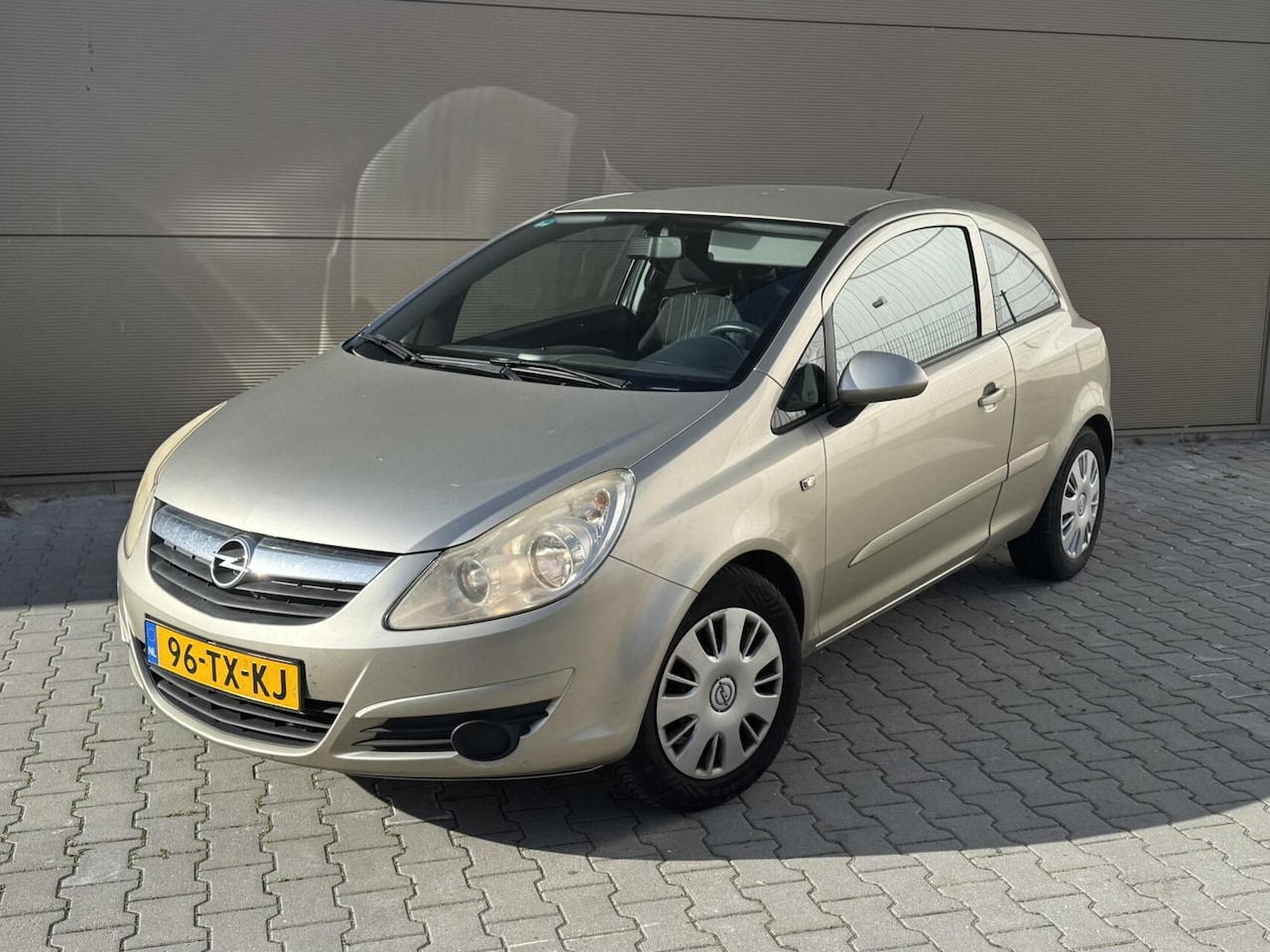 Opel Corsa - 1.2- APK 04-2027 | Airco | CarPlay | inruil auto! - AutoWereld.nl