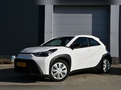 Toyota Aygo X - Hybrid 115 play Automaat 116pk | Climate control | Cruise control adaptief | Apple Carplay