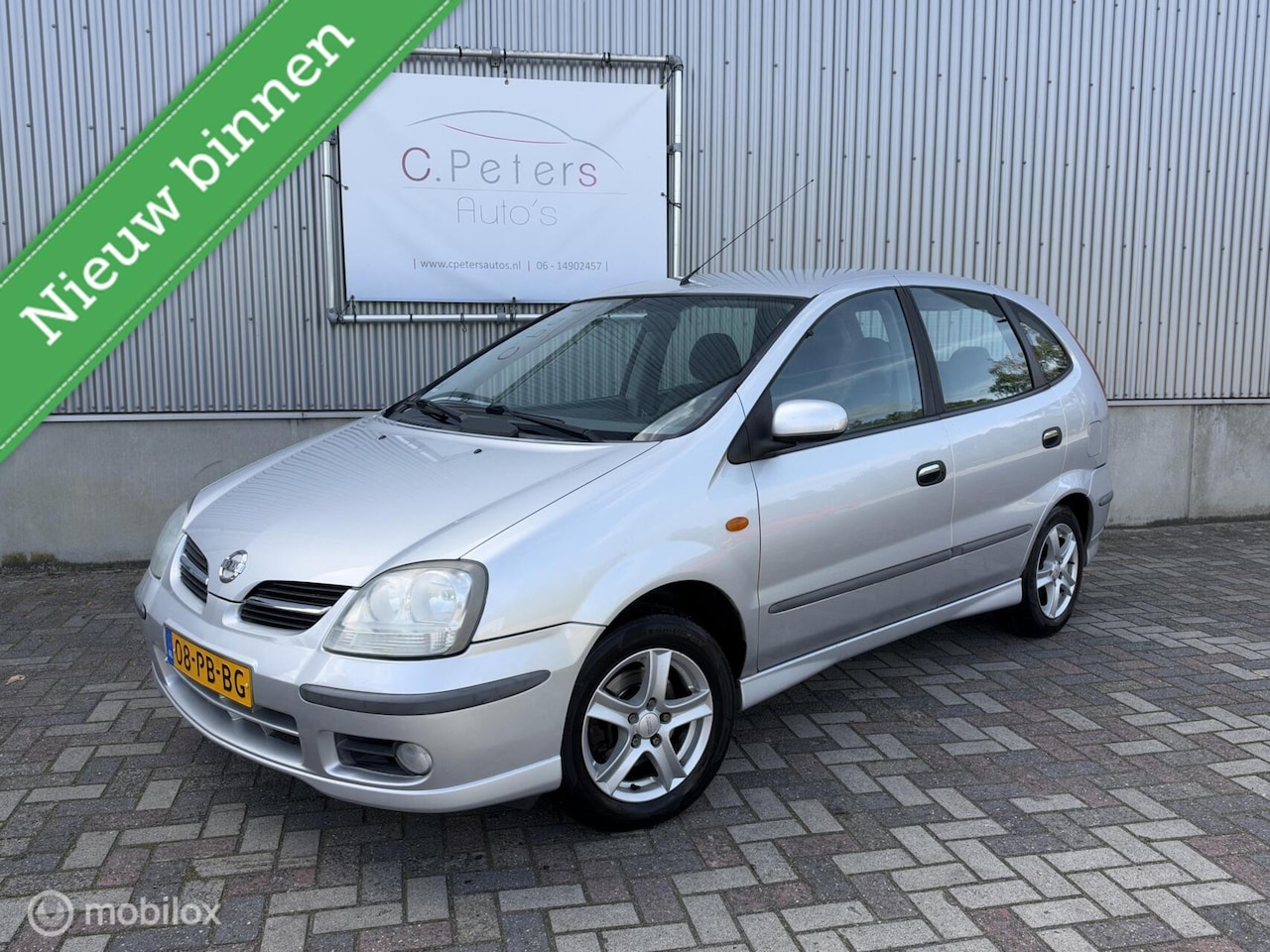 Nissan Almera Tino - 1.8 Acenta Automaat 2004 / Airco / Trekhaak / Cruisecontrol / winterbandenset / NAP - AutoWereld.nl