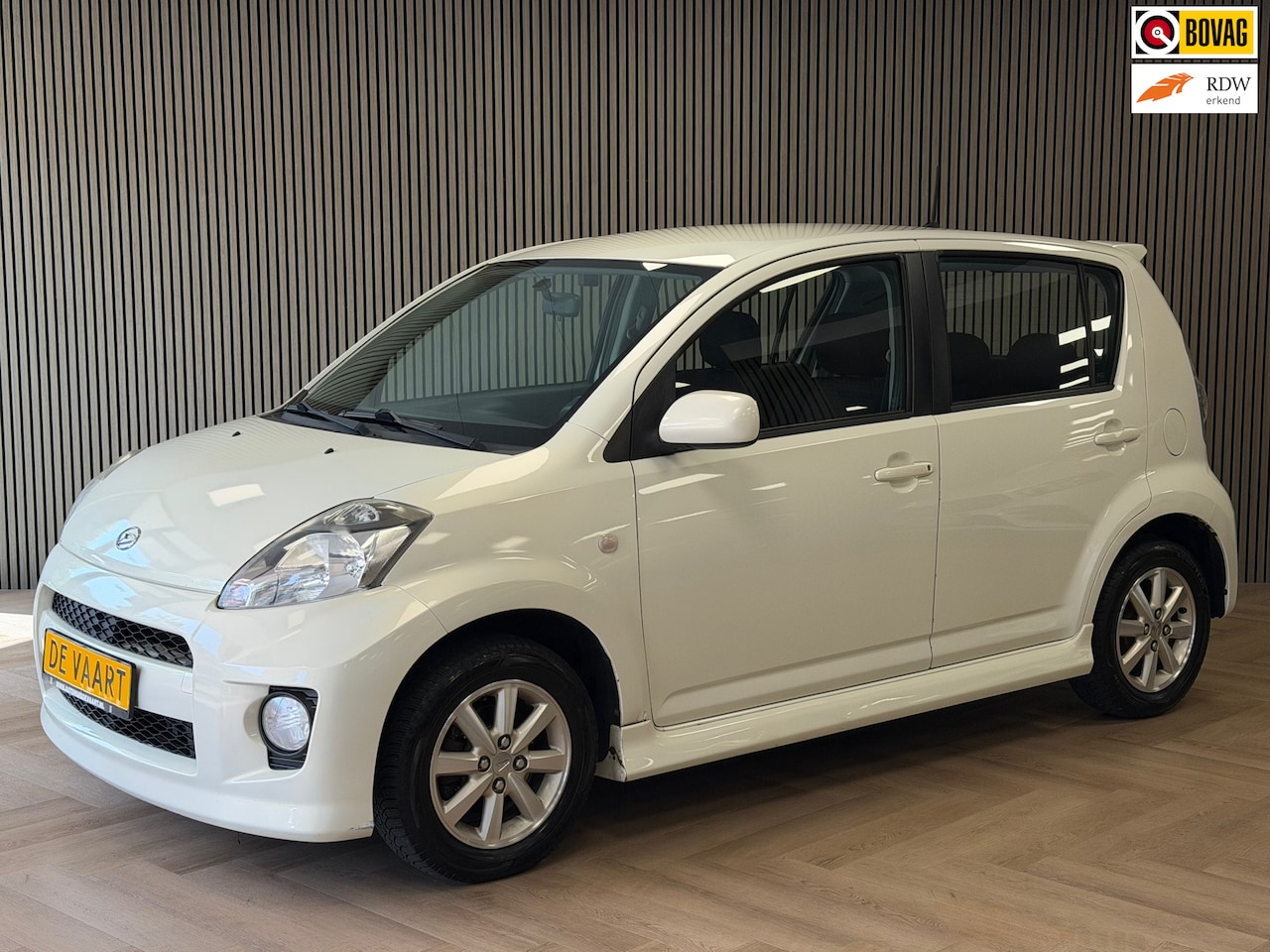 Daihatsu Sirion 2 - 1.3-16V Supreme AUT. - AutoWereld.nl