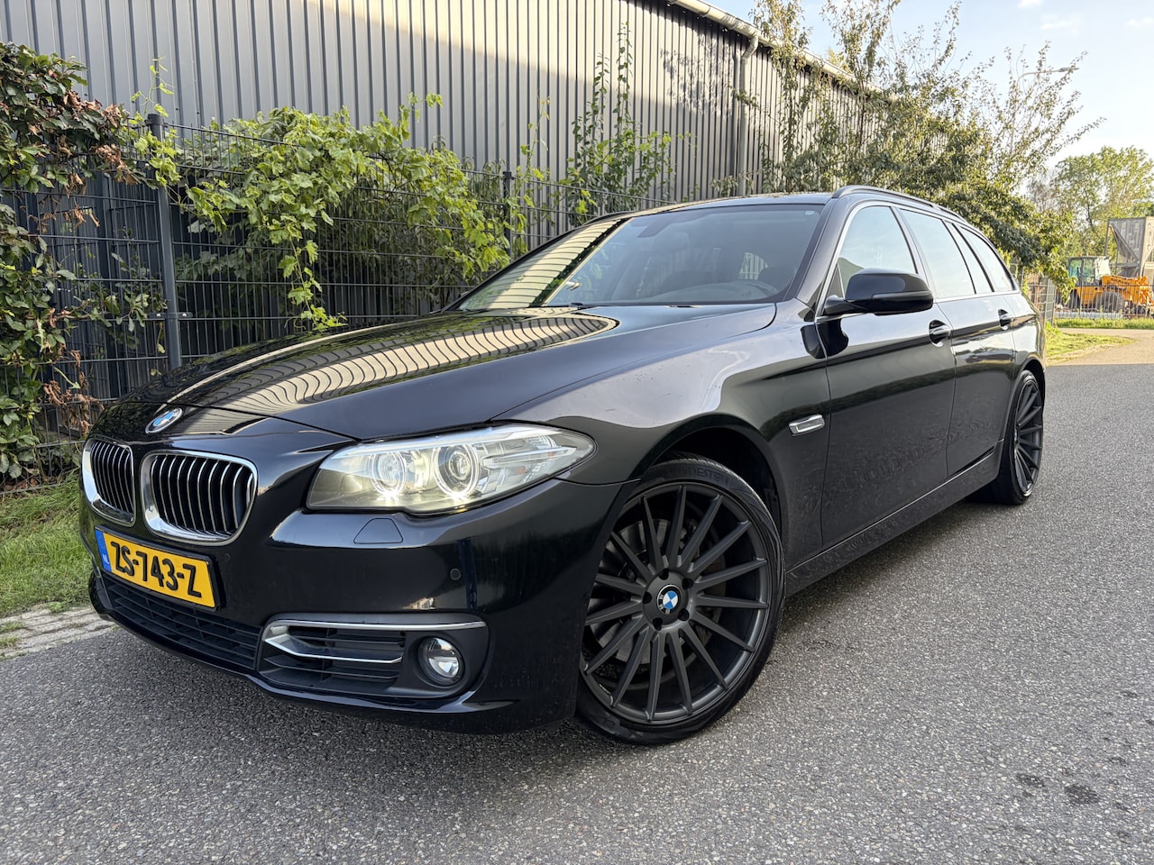 BMW 5-serie Touring - 535xi High Executive / AUTOMAAT / LEER / NAVI / CRUISE / 151dkm! - AutoWereld.nl