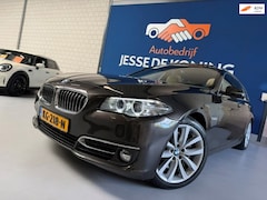 BMW 5-serie Touring - 535xd High Executive automaat / panoramadak/ leder/head-up/ boekjes/2 sleutels/ APK 09/202
