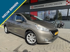 Peugeot 208 - 1.2 VTi STYLE 5-DRS. + AIRCO/LMV/NAVI/PDC