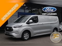 Ford Transit Custom - E-Transit 340 L2H1 LIMITED 71KWH 218PK 3-PERSOONS 2x SCHUIFDEUR TREKHAAK STOELVERWARMING C
