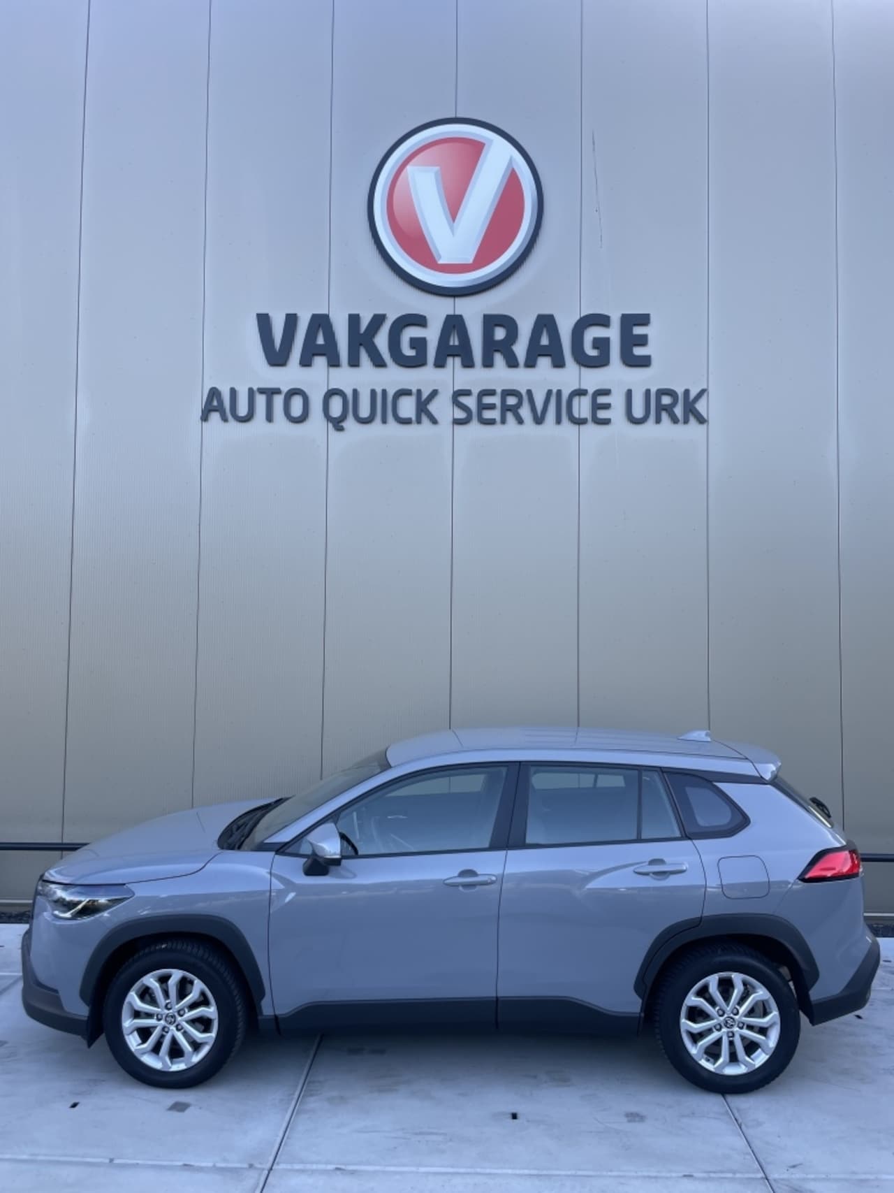 Toyota Corolla Cross - 2.0 HP Hybrid Active - AutoWereld.nl