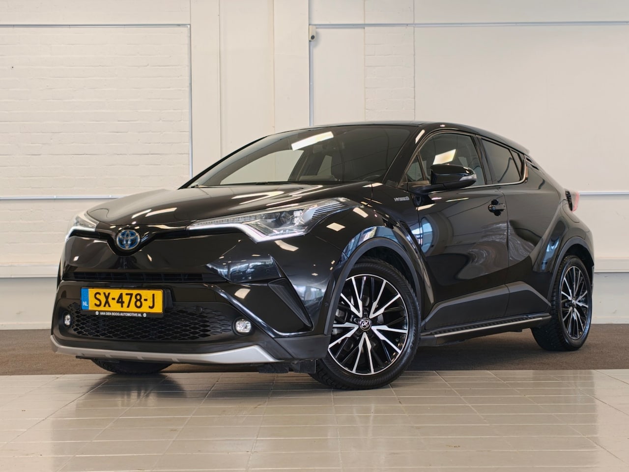 Toyota C-HR - 1.8 Hybrid Executive Trekhaak Dikker dan de rest - AutoWereld.nl