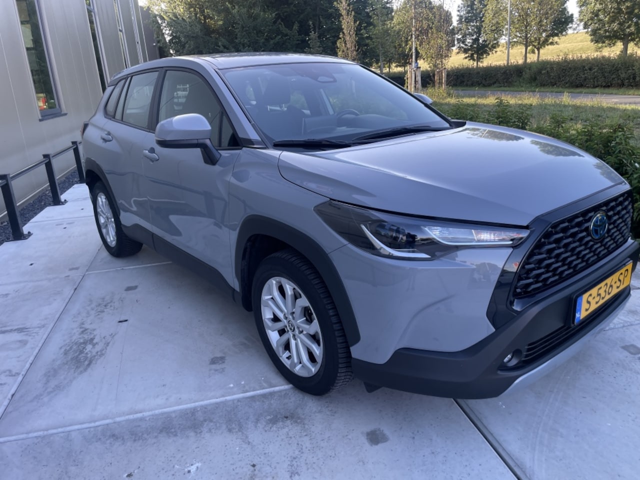 Toyota Corolla Cross - 2.0 HP Hybrid Active - AutoWereld.nl