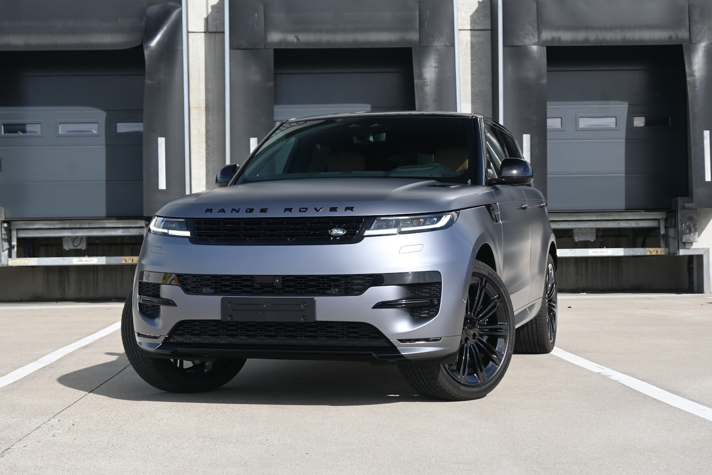 Land Rover Range Rover Sport - 3.0 P550e Autobiography Edition PHEV 3.0 P550e Autobiography Edition PHEV - AutoWereld.nl