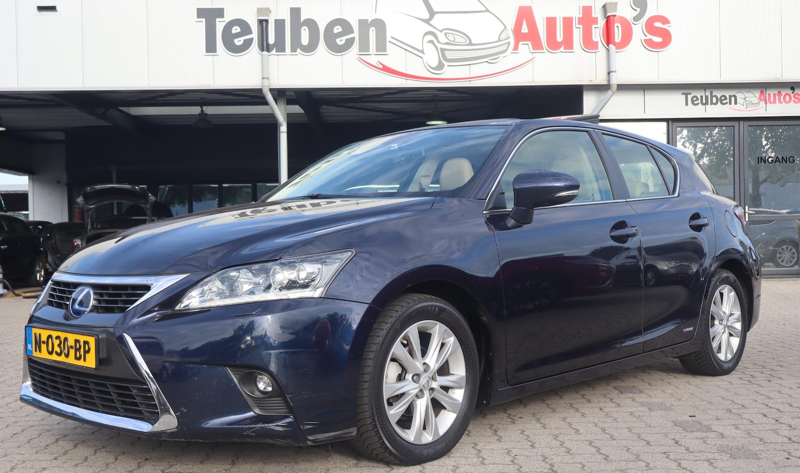 Lexus CT 200h - F Sport Premium Executive | Leder | Climate control | Stoelverwarming | Glazen schuif-/kan - AutoWereld.nl