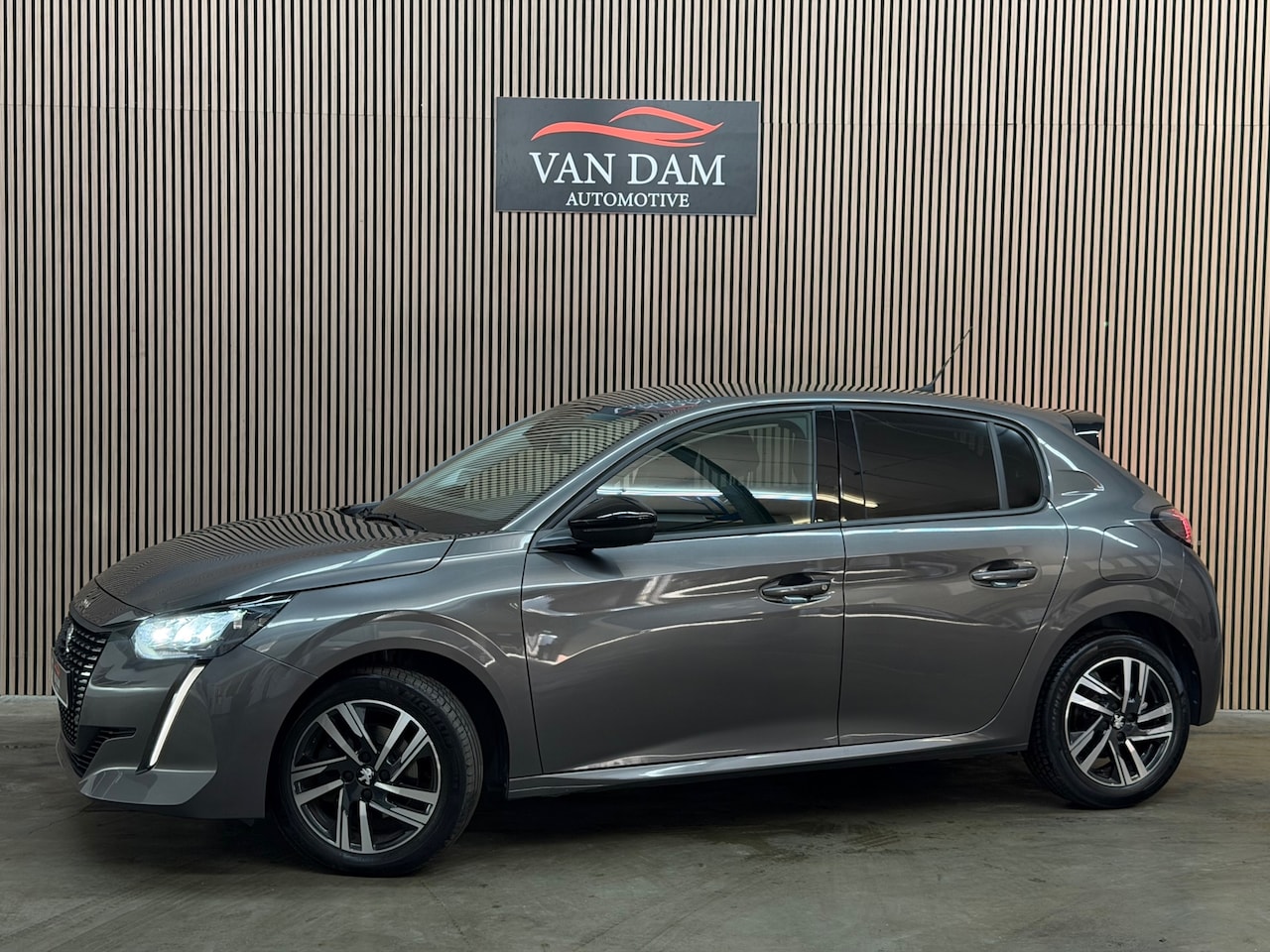 Peugeot 208 - 1.2 PureTech Allure Pack 2023 LED CRUISE CAMERA - AutoWereld.nl