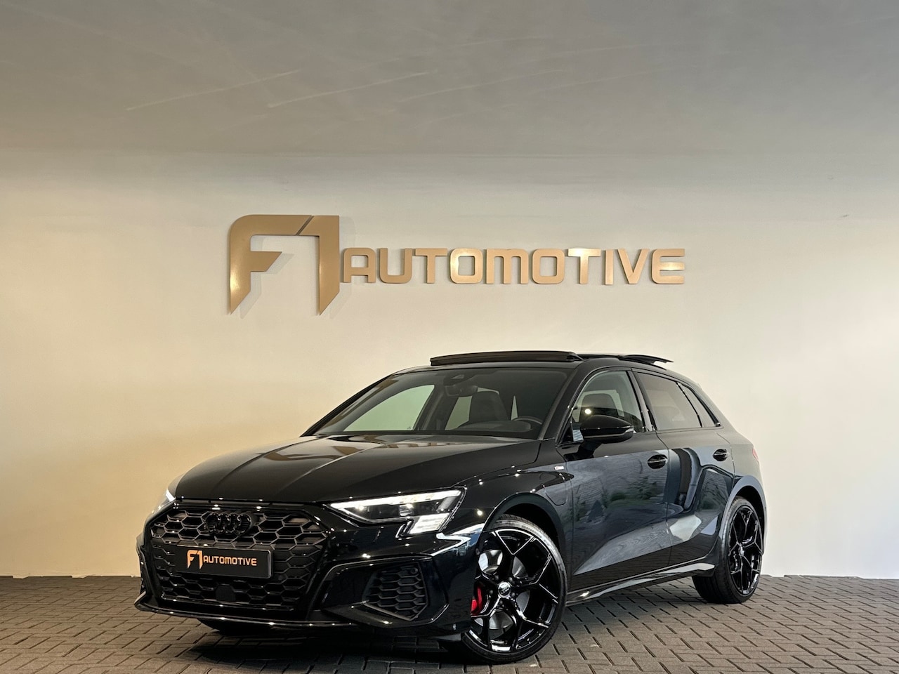 Audi A3 Sportback - 45 TFSI e S Line Competition Pano|Massage|S3 Pack - AutoWereld.nl