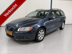 Volvo V70 - 2.5T Momentum NL-AUTO / DEALER HISTORIE