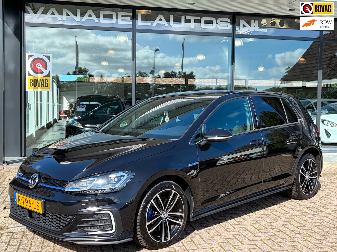 Volkswagen Golf - 1.4 TSI PHEV GTE Adap.Cruise Navi Clima Park.Sens Dealeronderhouden! - AutoWereld.nl