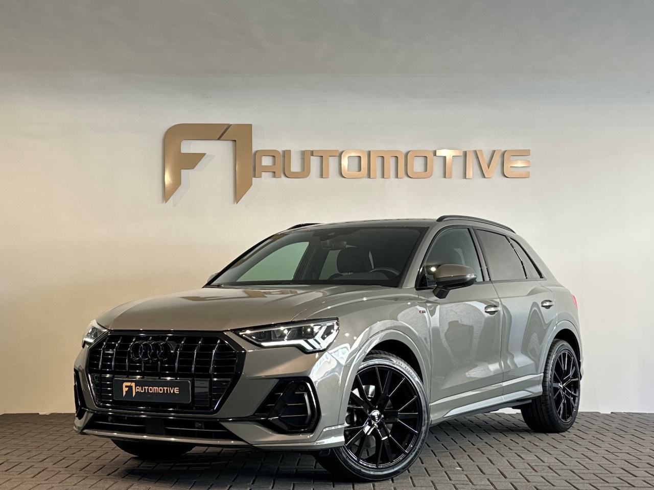 Audi Q3 - 40 TFSI quattro S Line 360 Camera|Sfeer|Lane Assist - AutoWereld.nl