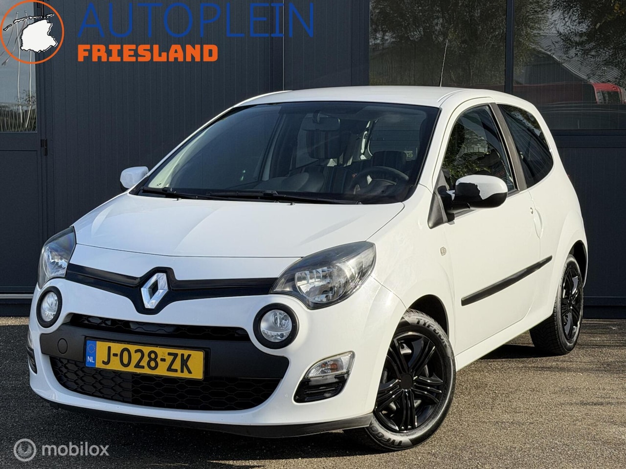 Renault Twingo - 1.2 16V Acces|APK 3/27|Airco|Bluetooth - AutoWereld.nl