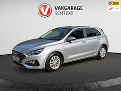 Hyundai i30 - 1.5 T-GDi MHEV Premium | Airco | Cruise | Camera | PDC Achter | Stoelverwarming | Stuurver
