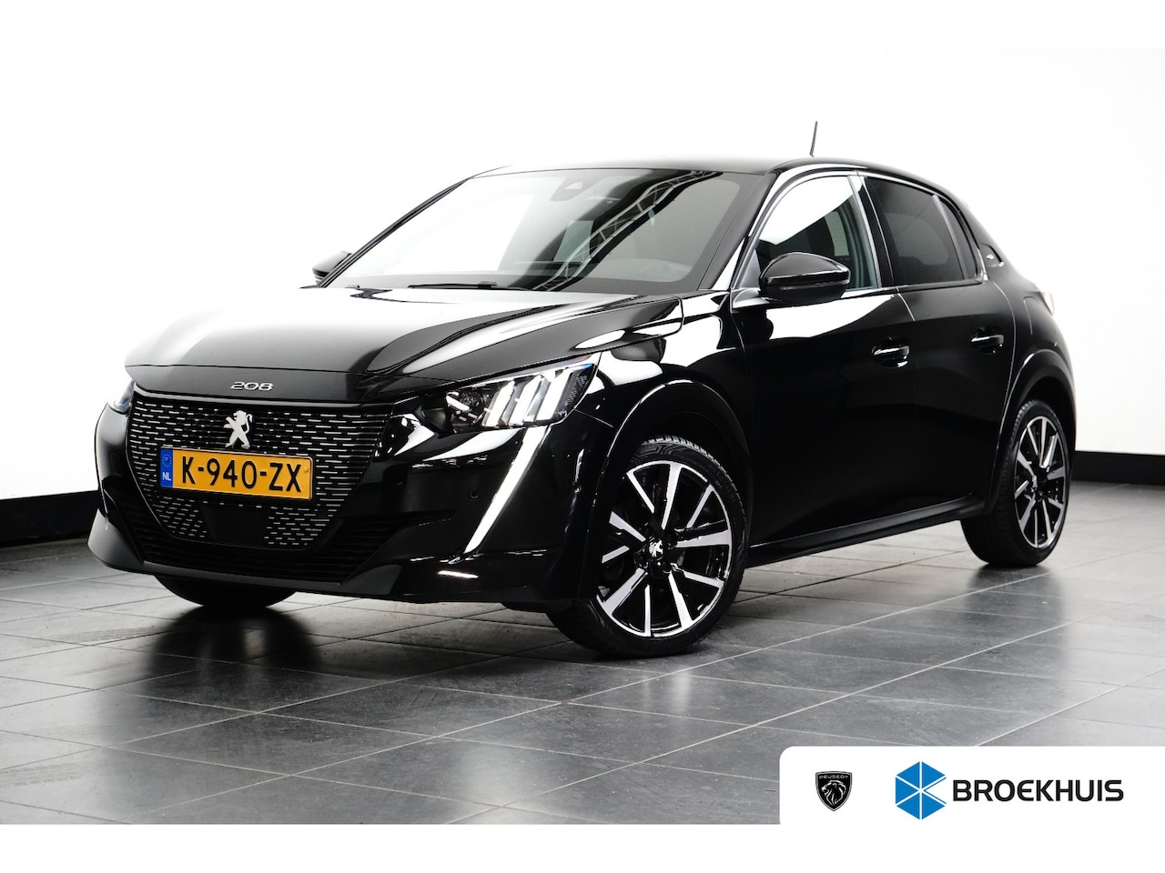 Peugeot 208 - 1.2 PureTech GT Pack | Navi | Alcantara | Verw. stoelen + Massage | Camera | Keyless | Ad. - AutoWereld.nl