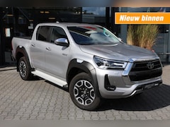 Toyota HiLux - 2.8 D-4D DUBBEL CABIN EXECUTIVE A/T 2 ZITS 4WD VAN