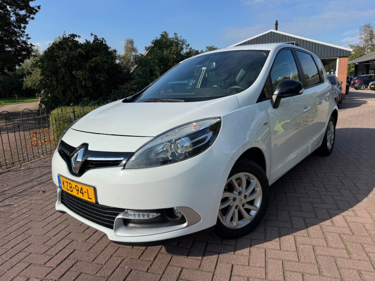 Renault Scénic - 1.2  TCe  LIMITED* Cruise*Trekhaak*Stoelverwarming*Navi - AutoWereld.nl