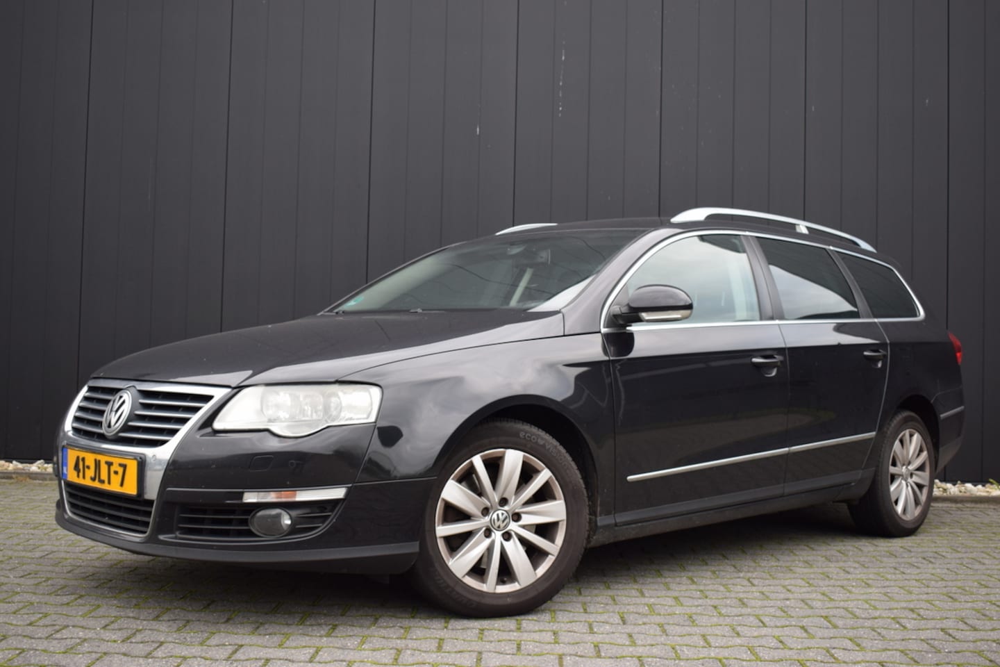 Volkswagen Passat Variant - 1.8 TFSI Automaat Highline Leder/Alcantara | Full Map Navi | Xenon | Trekhaak - AutoWereld.nl