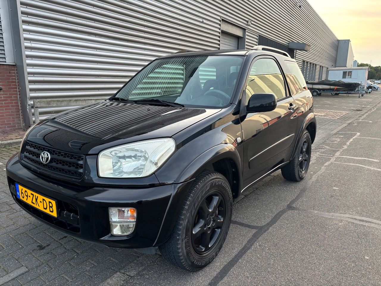 Toyota RAV4 - 2.0-16V VVT-i Sol / Airco / Elek Ramen - AutoWereld.nl