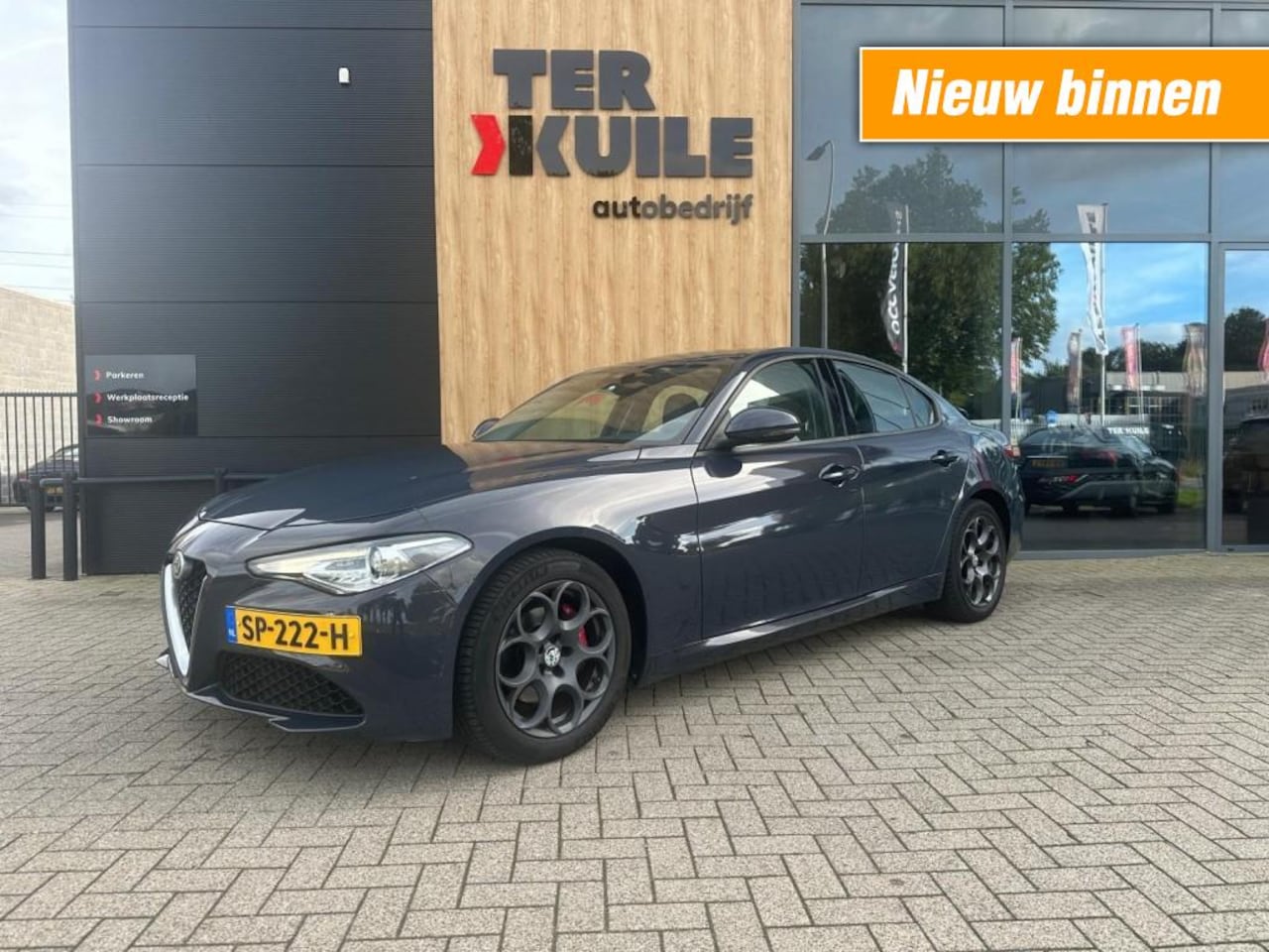 Alfa Romeo Giulia - 2.0T Super / Veloce int. / NAP - AutoWereld.nl